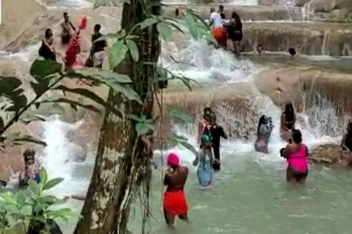 Private Day Tour To Dunn River Falls and Tubing - Image 1