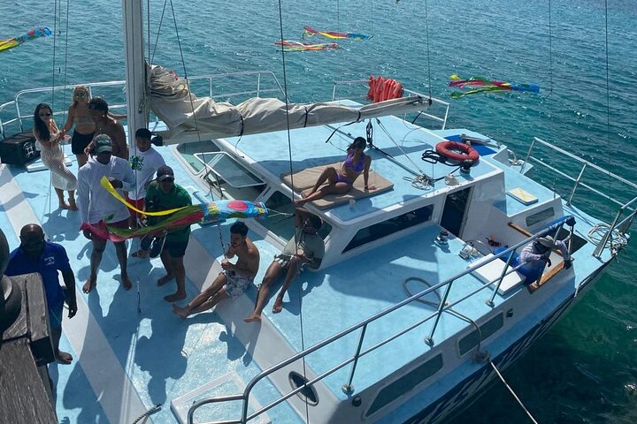 Private Glass Bottom Boat Sight Seeing Tour Jamaica - Image 2