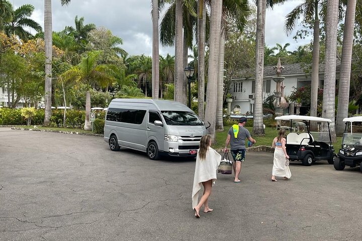 Private Roundtrip Airport Transfer from Sangster Montego Bay - Image 2