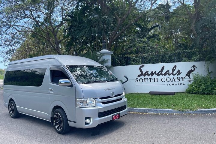 Private Roundtrip Airport Transfer from Sangster Montego Bay - Image 1