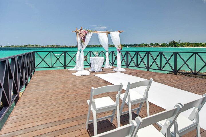 Private Roundtrip Transfers from Montego Bay Airport to Royalton Hideaway - Image 4