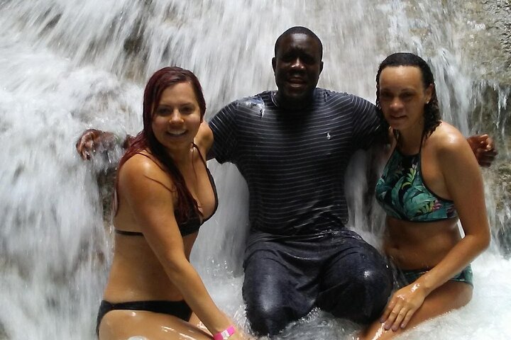 Private Tour From Montego Bay Blue Hole / Dunns River Falls Excursions  - Image 3