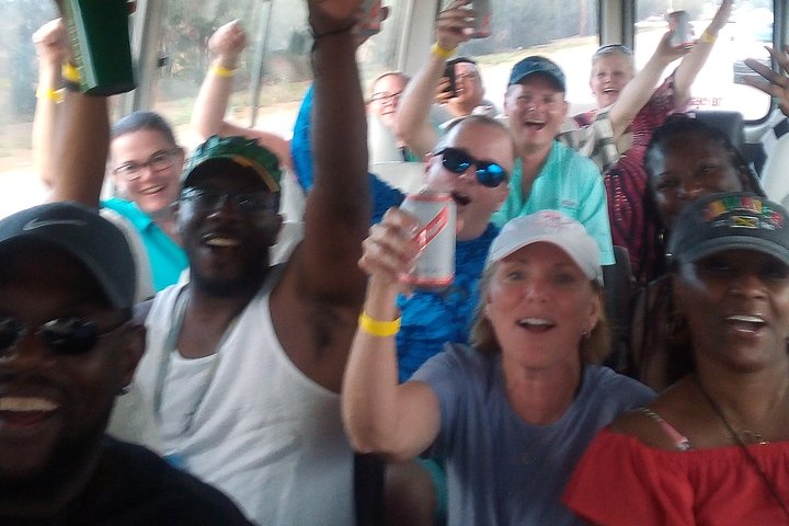 Private Transportation to go Dunn's River falls - Image 1