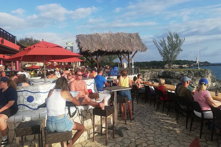 Ricks Cafe and Negril Seven Miles Beach Irie Tour - Image 3