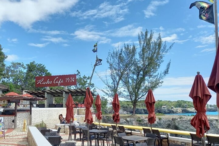 Ricks Cafe, Shopping & 7 Mile Beach- Day Trip to Negril  - Image 3