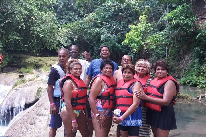 Rio Bueno River Tubing Jamaica - Image 5