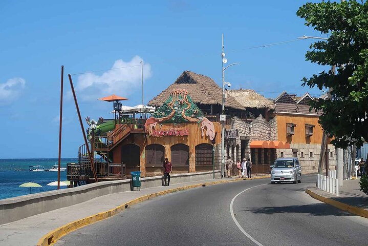 Rose Hall Great House and Montego Bay Day Trip - Image 2