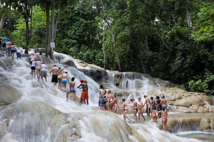 Round-Trip Shuttle Transportation to Dunn's River Falls from Montego Bay - Image 5