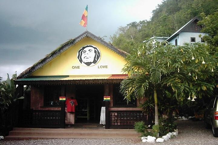 Round-Trip Shuttle Transportation to Nine Mile from Montego Bay - Image 4