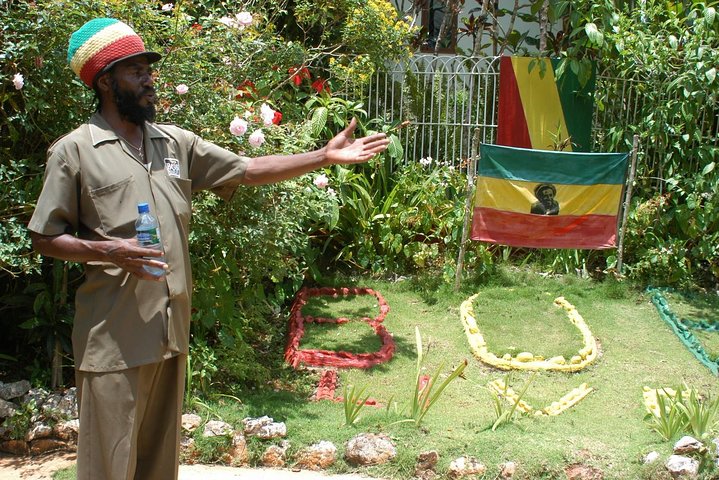 Round-Trip Shuttle Transportation to Nine Mile from Montego Bay - Image 2