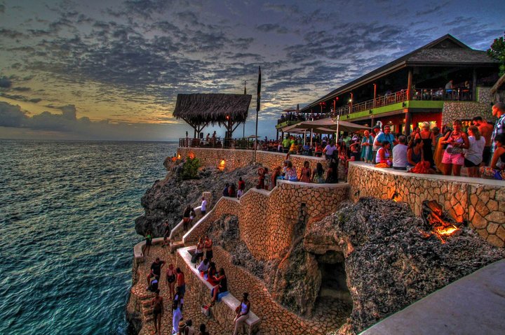 Seven Mile Beach and Ricks Cafe Private Tour. - Image 3