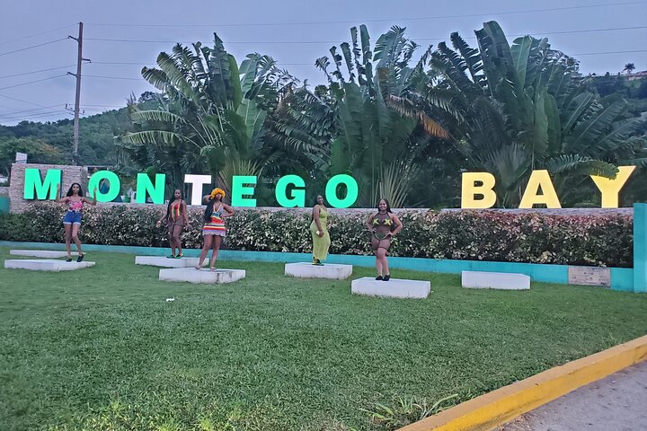 Shopping and Sightseeing Tour of Montego Bay City - Image 1