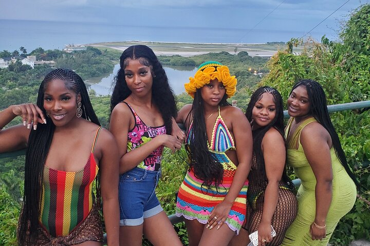 Shopping and Sightseeing Tour of Montego Bay City - Image 2