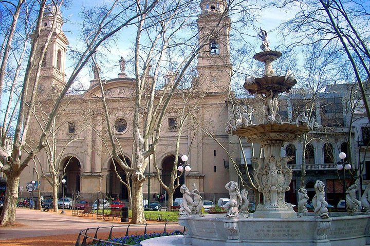 Montevideo private city tour with dinner included and tango show - Image 5