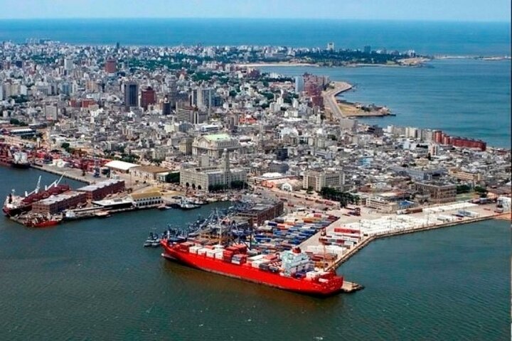 Private Boat Tour through the Bay of Montevideo - Image 1