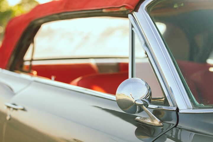 3-hour Muscat Historical Private Tour on the 1963 Cadillac Classic Car - Image 4