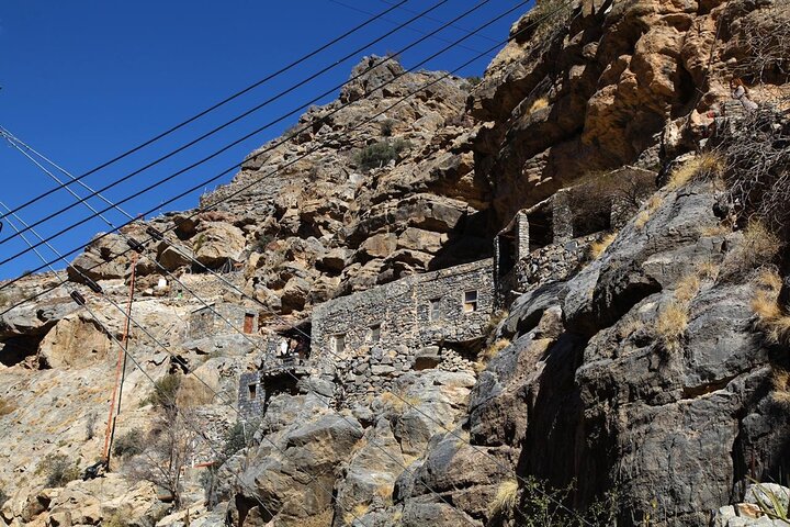 8-Hour Private Guided Jebel Akhdar Tour  - Image 5