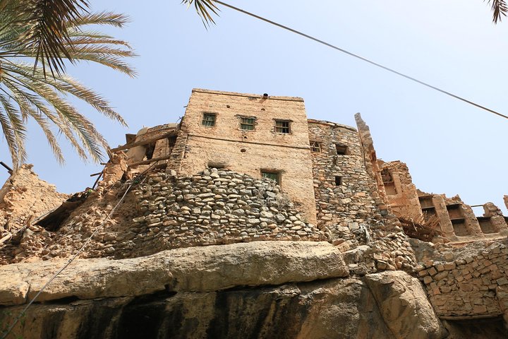 Al Hamra Geological Tour - Image 1