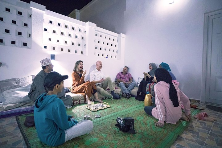 Authentic Omani Home Dining - Image 1