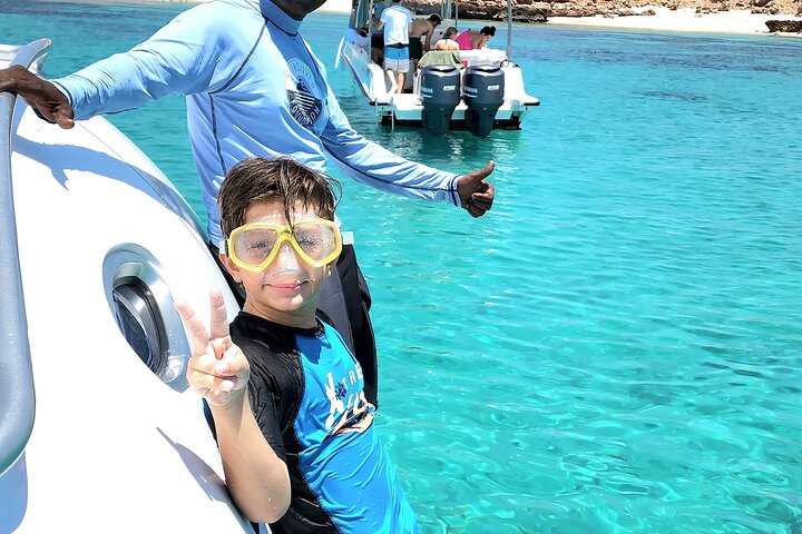 Dimaniyat Island Tour on Glass Bottom Boat (Muscat) - Image 3