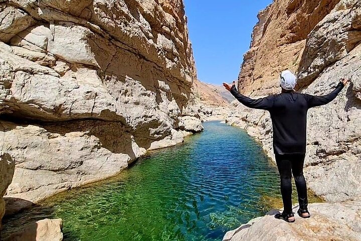 Full-Day Bimmah Sinkhole and Wadi Al Arbeieen Tour - Image 1