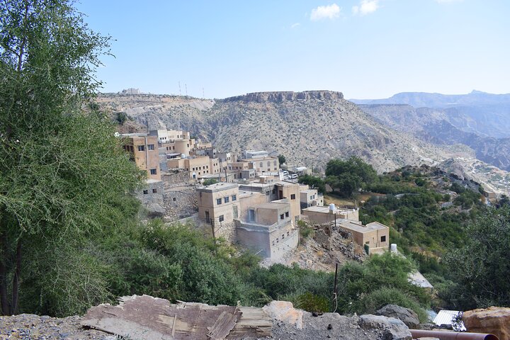 Full Day Private Nizwa and Jebel Akhdar - Image 3