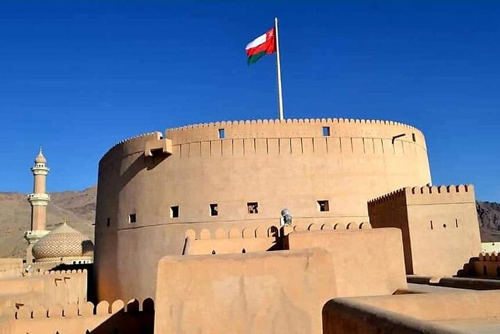  Full-Day Private Nizwa and Jebel Akhdar Tour - Image 1