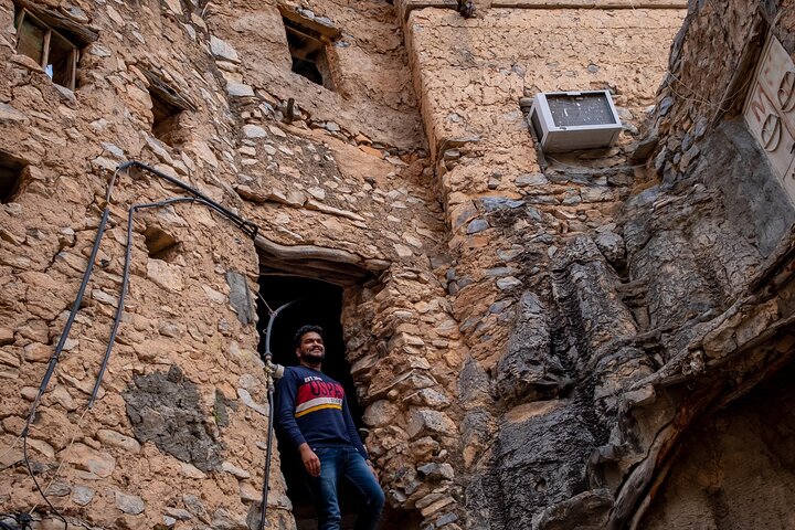 Full-day private tour- Nizwa and Jabal Akhdar - Image 4