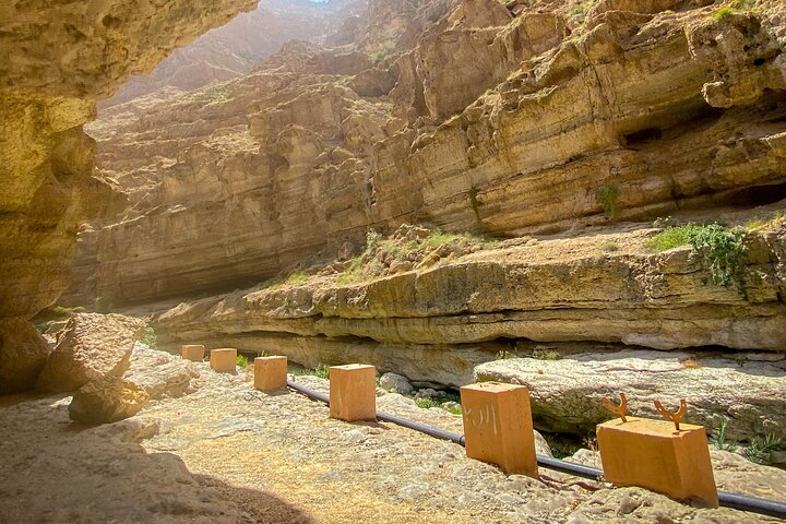 Full-Day Wadi Shab and Bimmah Sinkhole Private Tour - Image 4