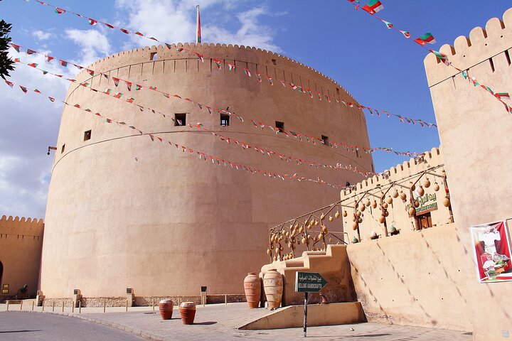 Jabal Akhdar Hike, Nizwa Fort, Souq - Private Tour Full Day 4WD - Image 4