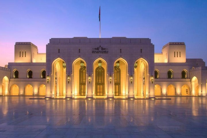 Muscat Night Tour - Image 2