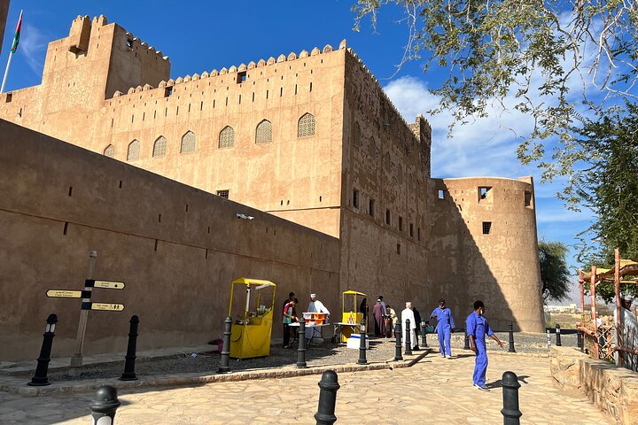 Nizwa & Bahla Forts, Jabreen Castle - Historical Tour from Muscat - Image 2