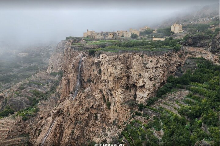 Nizwa Fort-Nizwa Souq-Birkat Al Mouz-Jebel Akhdar - Private Full Day Tour - Image 5