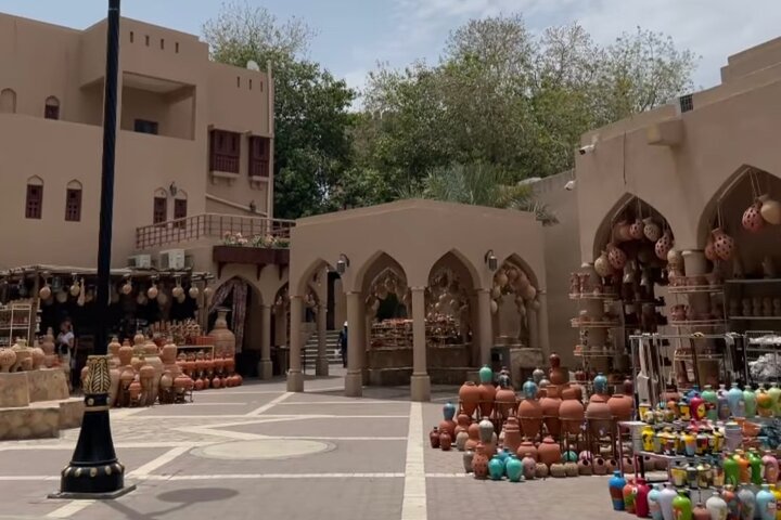 Private Full Day Nizwa Fort Nizwa Souq Bahla Fort Jabreen Castle - Image 4