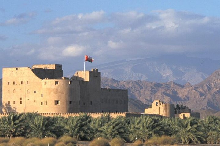 Private Inspiring Interior Tour of Nizwa Souq and Fort, Bahla Fort and Jabrin Fort - Image 1