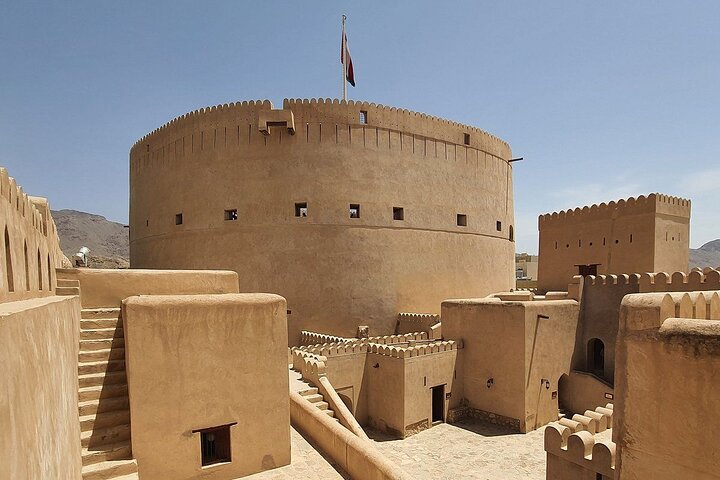 Private Oman Full Day Guided Sightseeing Tour - Image 5