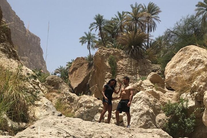 Private Tour in Wadi Shab and Bimmah Sinkhole - Image 1