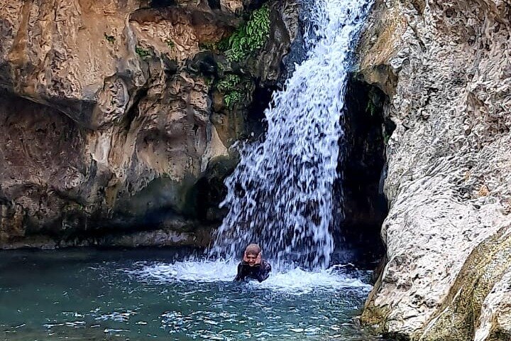 Private Wadi Tiwi - Bimmah Sinkhole - White Sand Beach - Full Day Tour - Image 3