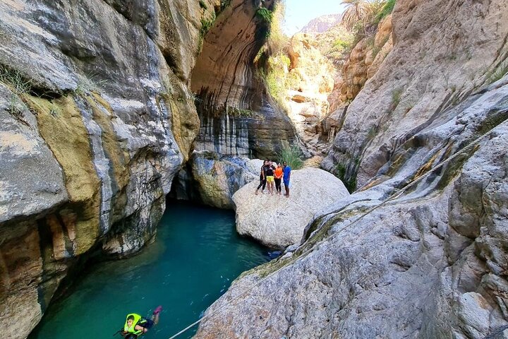 Private Wadi Tiwi - Bimmah Sinkhole - White Sand Beach - Full Day Tour - Image 1