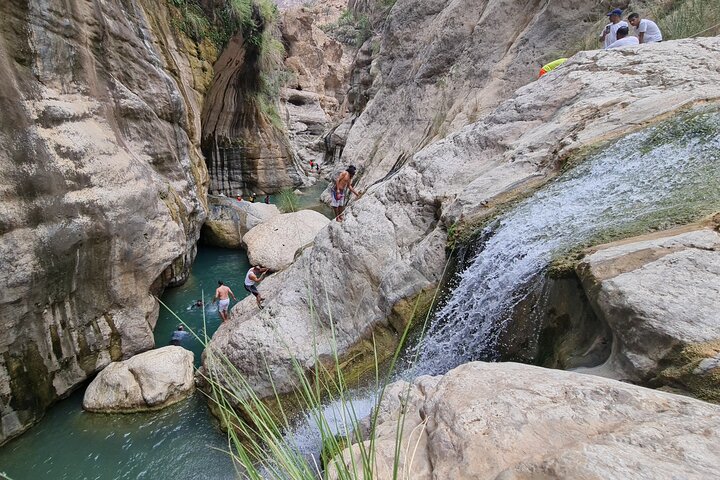Private Wadi Tiwi - Bimmah Sinkhole - White Sand Beach - Full Day Tour - Image 2