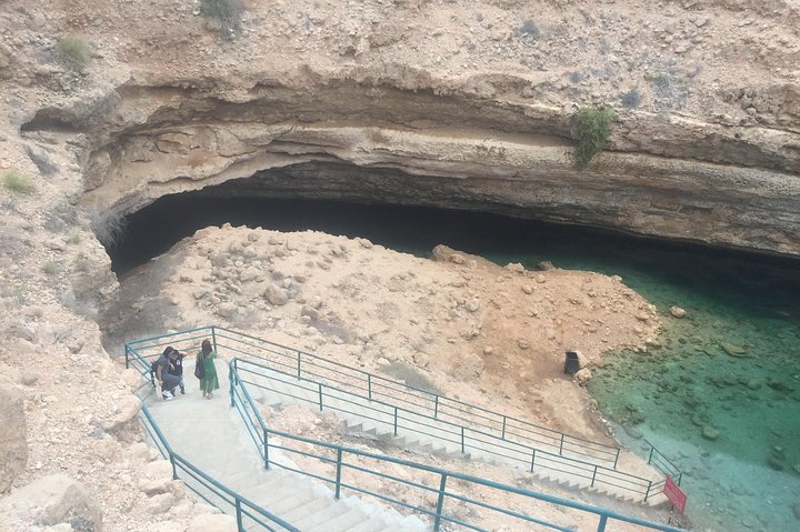 Wadi Shab a full day + free lunch + sinkhole - Image 4
