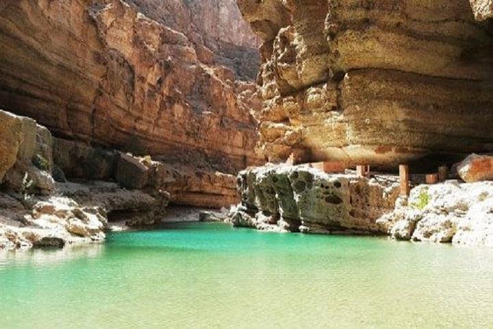 Wadi Shab Coastal Trekking - Image 1