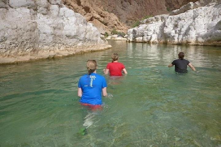 Wadi Shab Coastal Trekking - Image 2