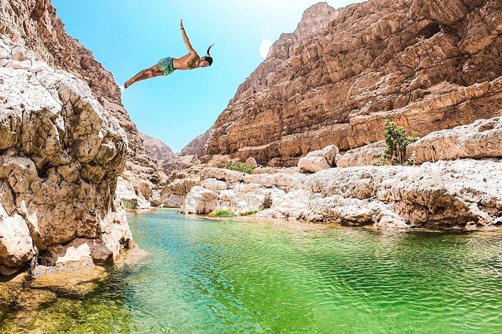 Wadi Shab full day tour (Muscat tours) : Private & custom tours - Image 1