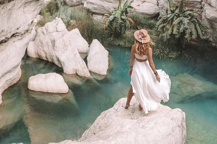 Wadi Shab full day tour (Muscat tours) : Tours & Sightseeing - Image 1