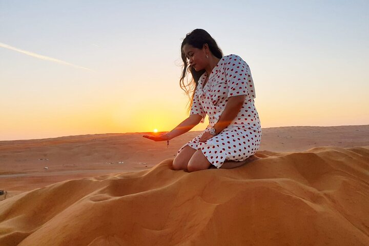 Watching Sunrise in Wahiba Sand Desert - Early Morning Tour - Image 3