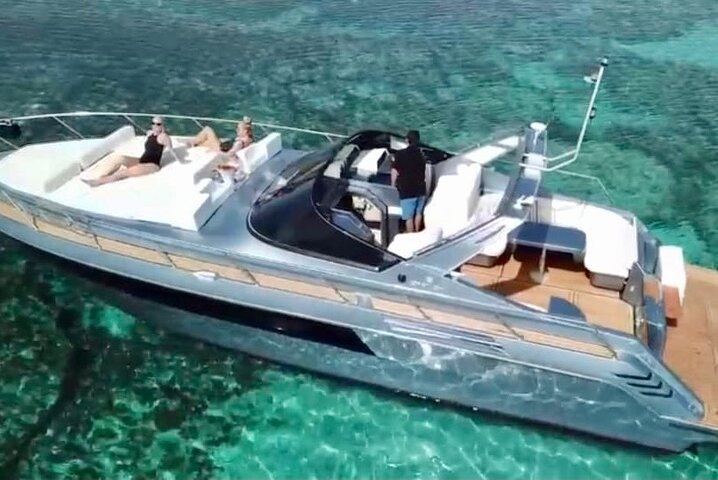 Boat - yacht tours at Mykonos - Image 1