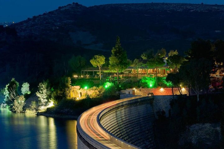 Marathon Private Tour (up to 11 people) - Image 1