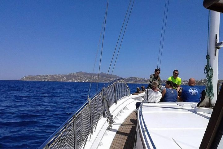 Private Cruise from Mykonos to Heraklia via Koufonisia & Schinousa - Image 3