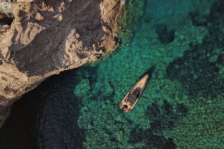 Private Cruise: MYKONOS – ANTIPAROS – DESPOTIKO - PANTERONISIA - Image 4